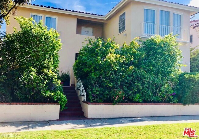 Building Photo - 2 br, 2 bath House - 9554 W Olympic Blvd