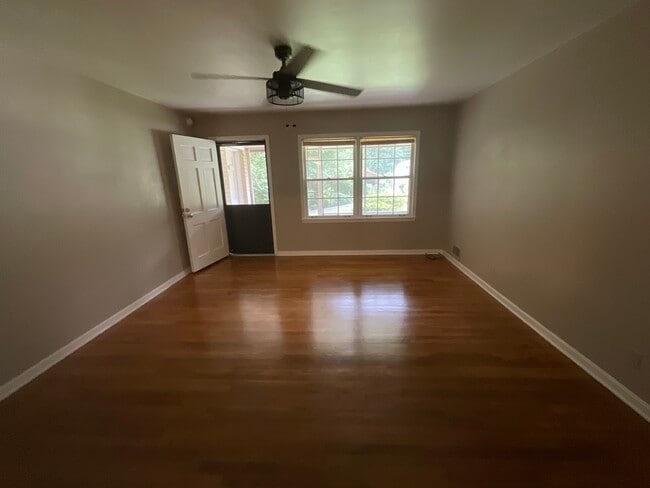 Building Photo - 1671 Glenwyck Pl