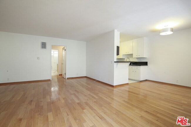 Foto del edificio - 1608 S Bentley Ave