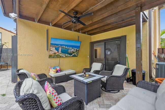 Foto del edificio - 20424 NE 10th Ct Rd