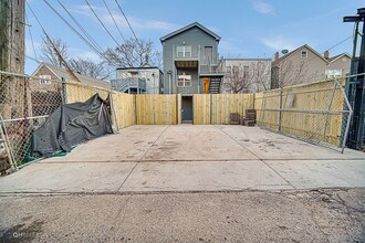 Building Photo - 1734 W 21st Pl