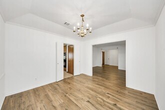 Building Photo - 8006 Oakington Dr