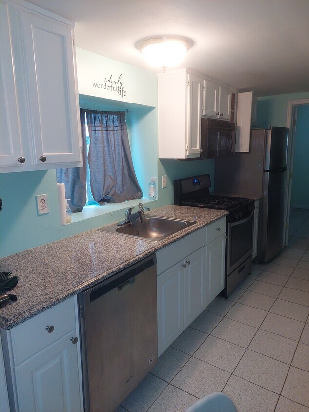 Foto principal - 198 Hylan Blvd