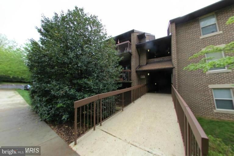 7900 Pearlbush Dr Unit 101, Gaithersburg, MD 20879 Condo for Rent in