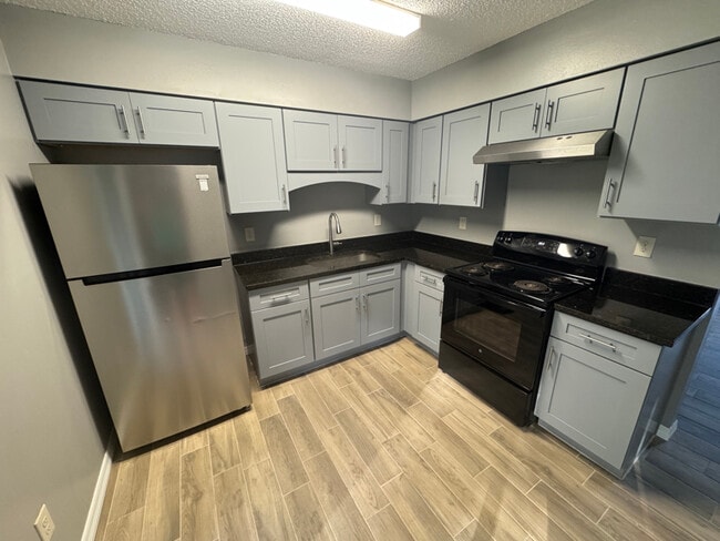 Foto del edificio - 21514 Campbell Dr