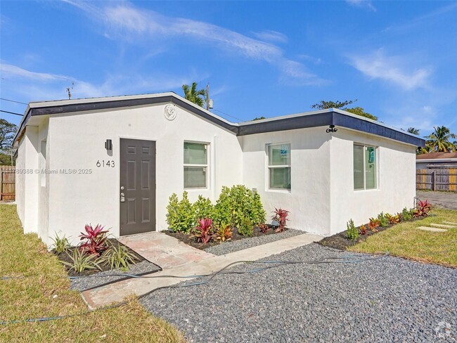 Building Photo - 6147 SW 40th St
