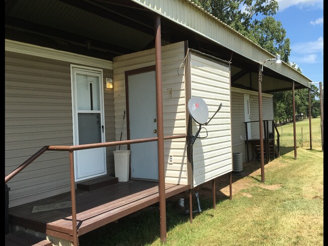 Building Photo - 25886 Fm 95 S