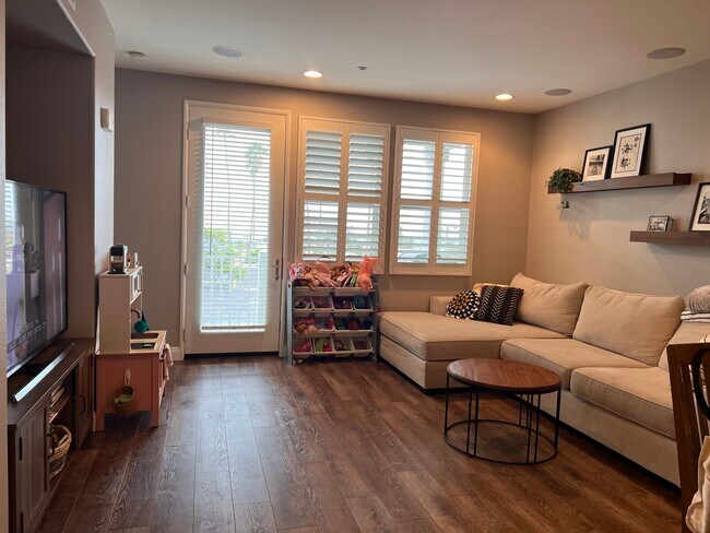 Building Photo - 2996 Beachwood Bluff Way