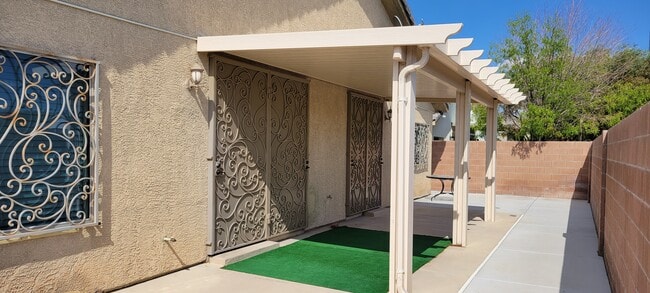 Building Photo - 6251 Bunker Commons Ct