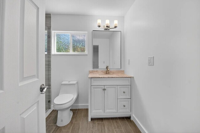 Foto del edificio - 379 NW 23rd St