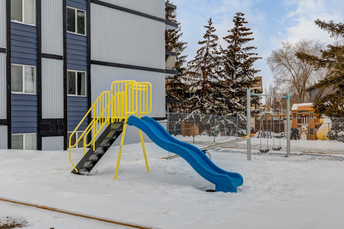 Primary Photo - Alan's Place