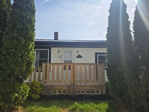 Building Photo - 400 Mint Ridge Rd