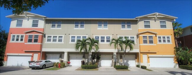 Building Photo - 870 Marina Del Ray Ln