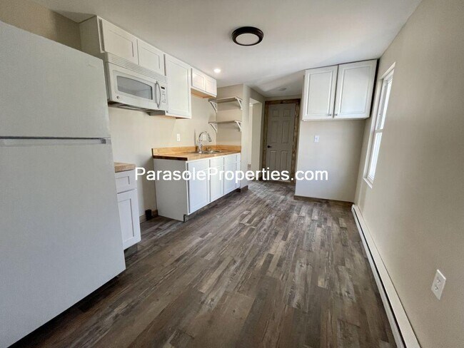 Foto del edificio - 1813 Price St 2nd Floor Rear