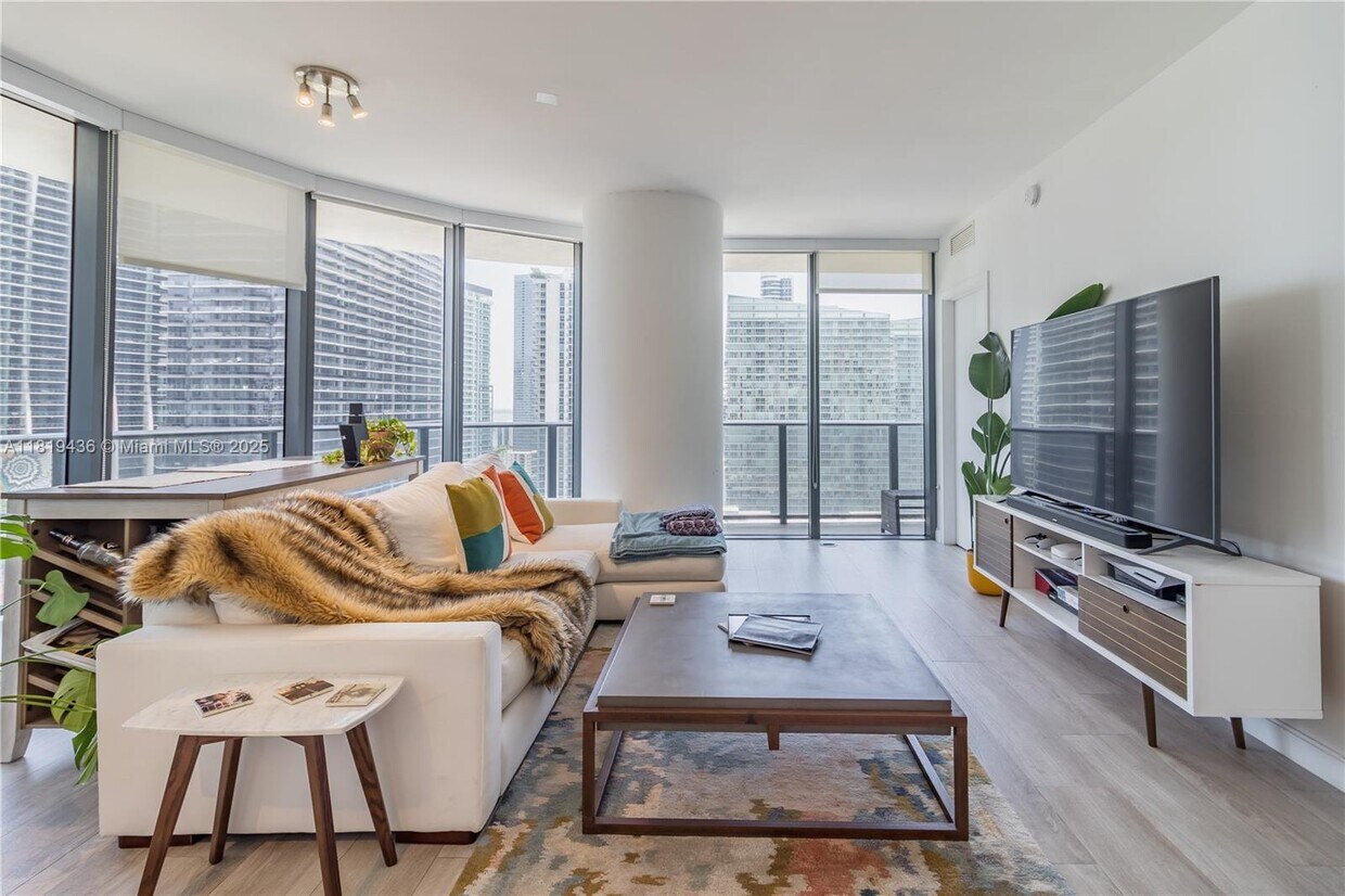 Foto principal - 55 SW 9th St