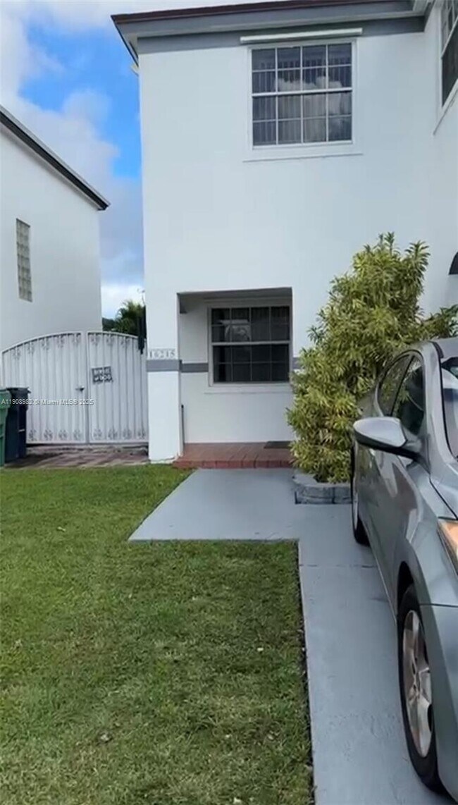 Foto del edificio - 16215 SW 139th Ct