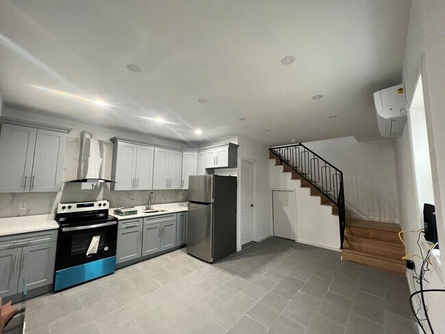 Building Photo - 14602 184th St