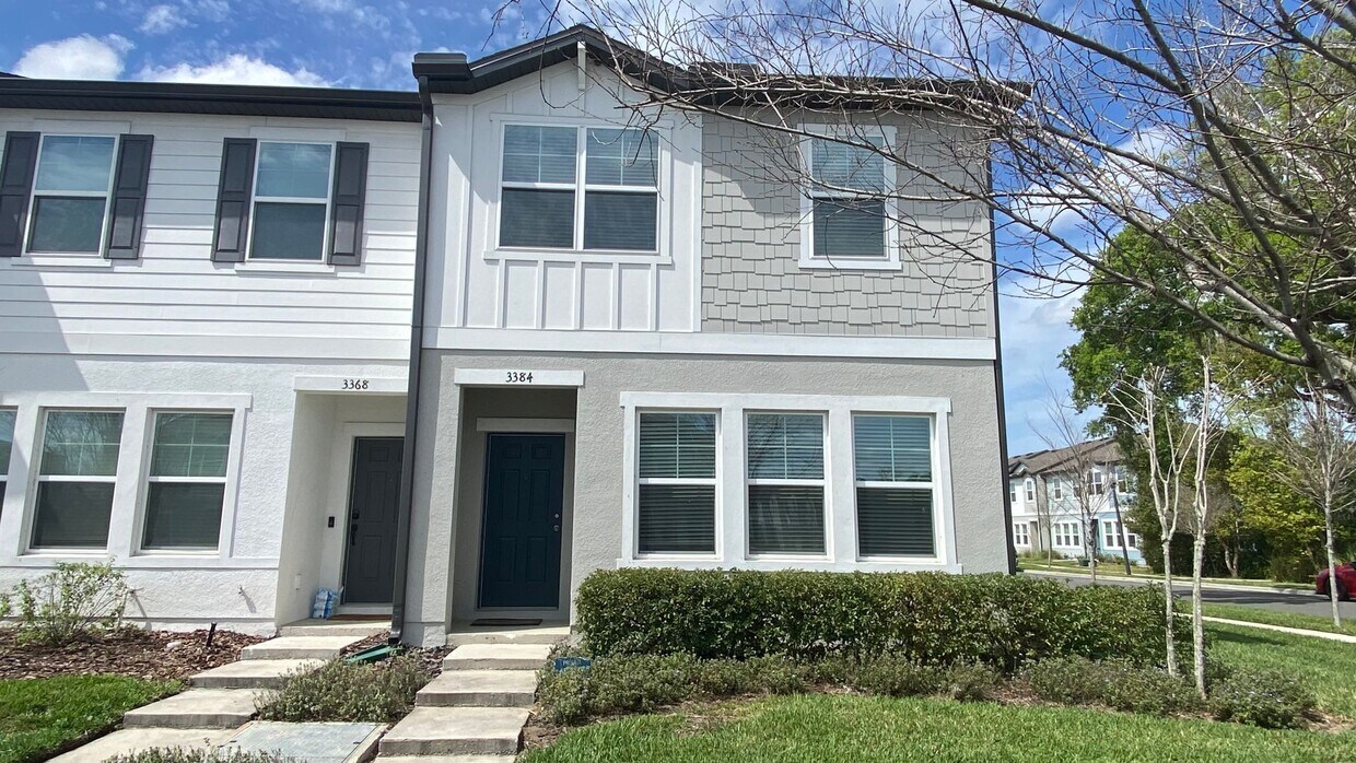 Primary Photo - 3 Bedroom, 2.5 Bath End Unit Townhome in B...