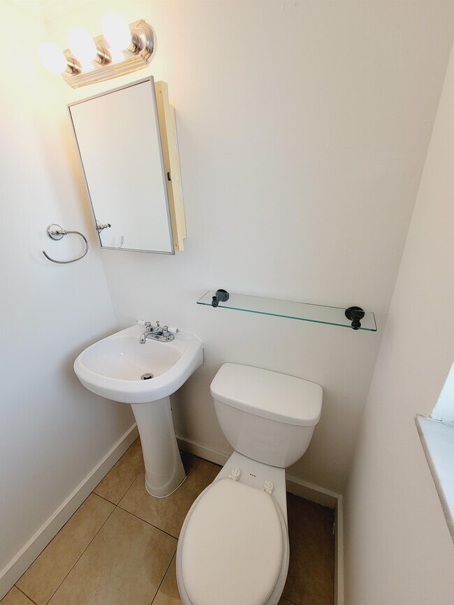 Foto del edificio - 8040 N Colony Cir