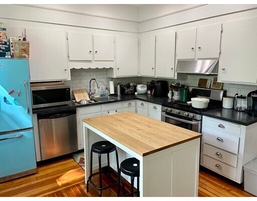 Foto del edificio - 74 Oakland St