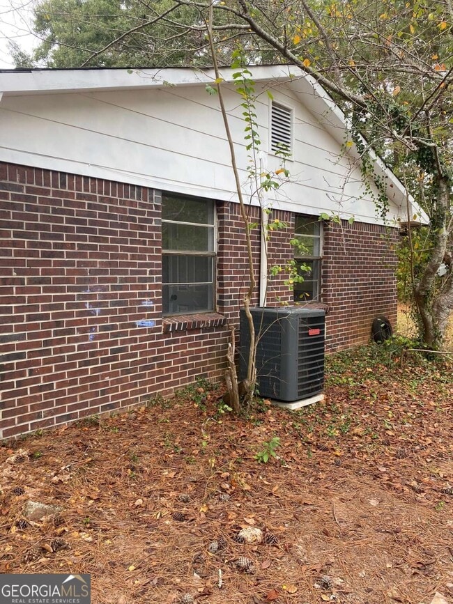 Building Photo - 29 Highland Park Dr