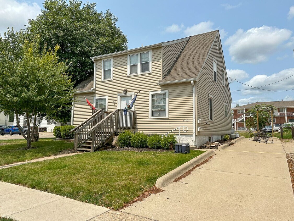 Primary Photo - 2723 West St