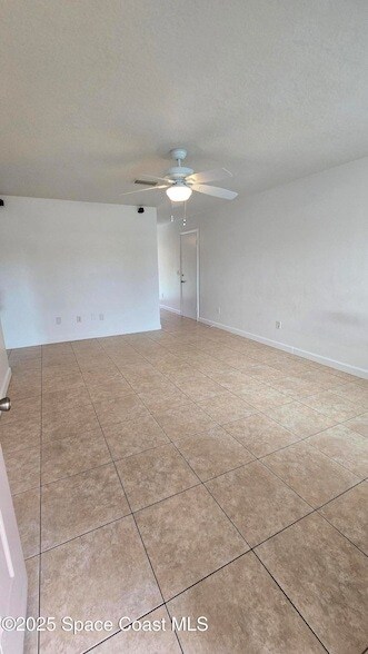 Building Photo - 535 Lee Ave