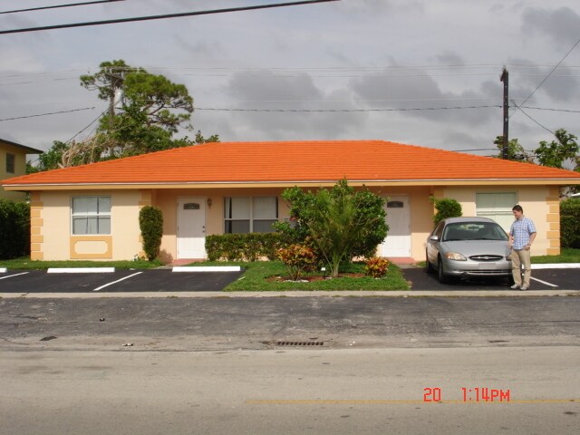Foto principal - 419 SW 15th St