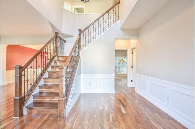 Building Photo - 3830 Lake Lanier Dr NW