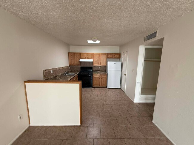 Foto del edificio - 5425 E 30th St
