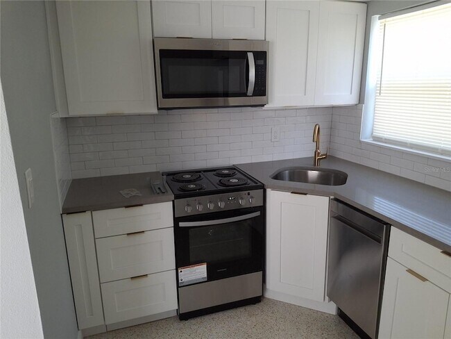 Foto del edificio - 11355 3rd St E