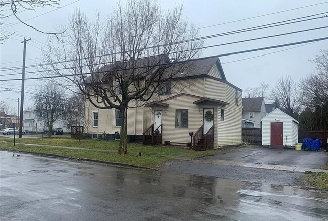 Building Photo - 100 W Ellis St