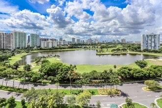 Building Photo - 3675 N Country Club Dr