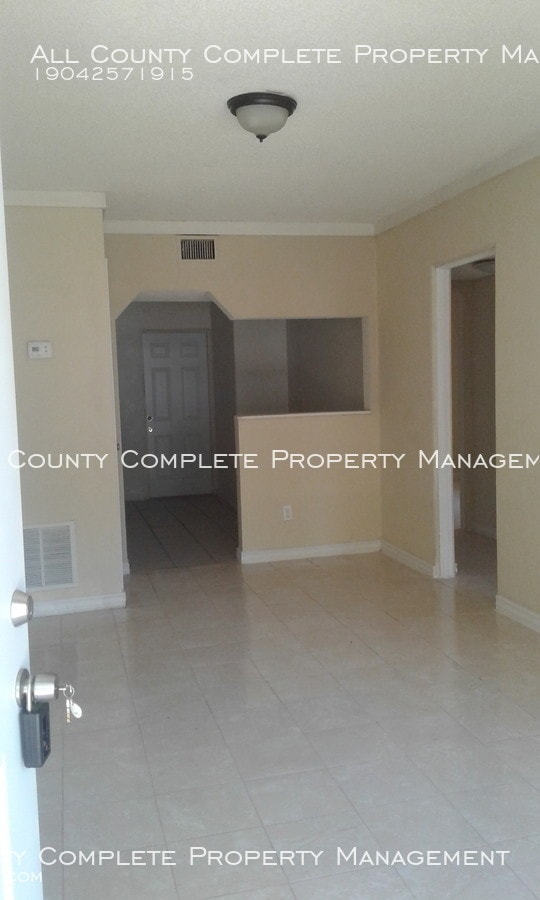 TwoBedroom Duplex Room for Rent in Jacksonville, FL