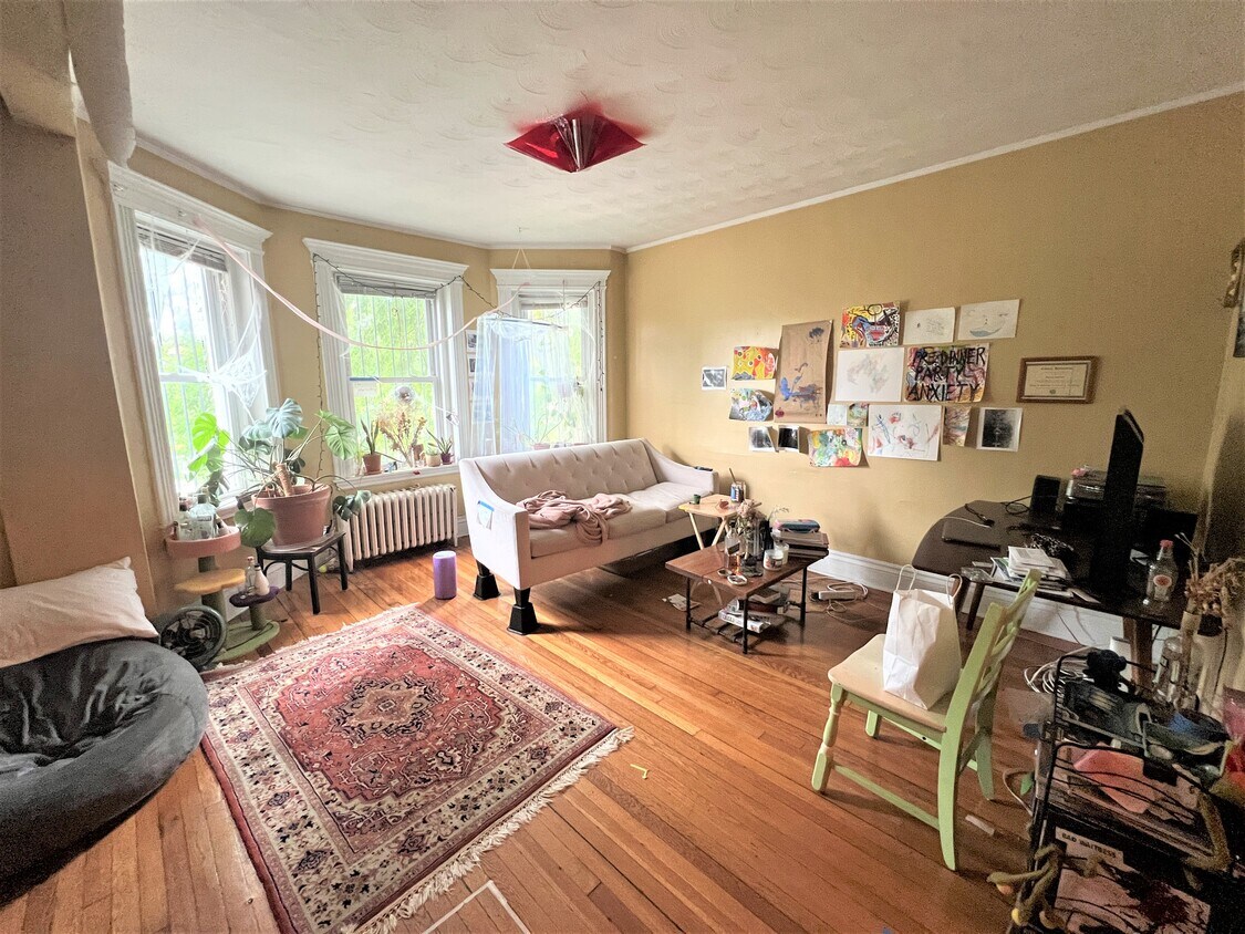 Foto principal - 1721 Commonwealth Ave