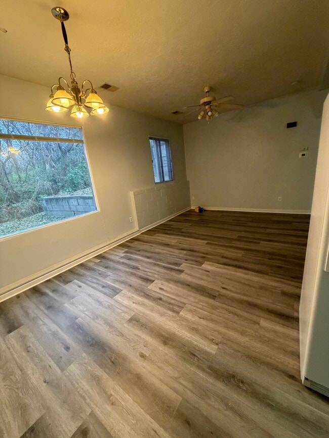 Building Photo - 2612 Marshall Ave