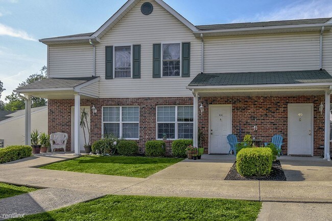 Foto del edificio - 3 br, 1.5 bath Townhome - Canterbury Place