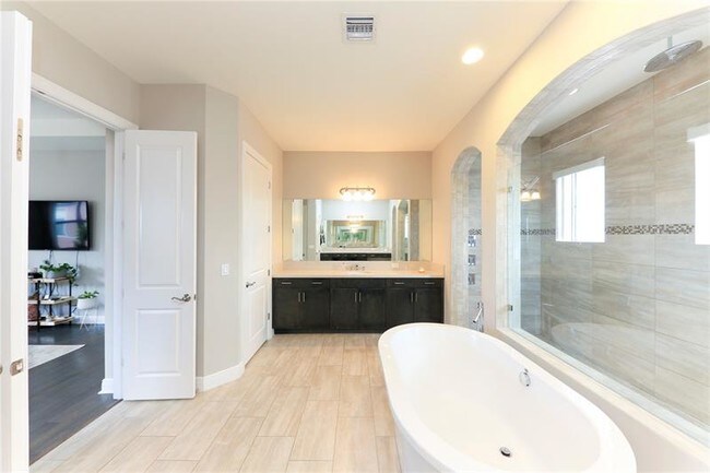 Building Photo - 8076 NW 115th Way