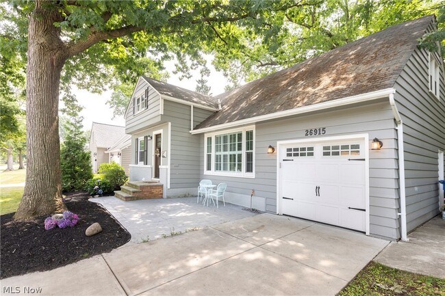 Building Photo - 26915 Normandy Rd