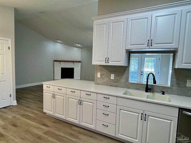 Foto del edificio - 1033 Waterford Ln