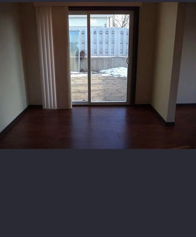 Building Photo - 219 N Grace Ave