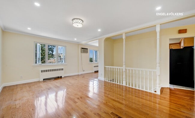 Building Photo - 22-45-45 93rd St