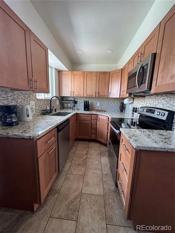 Building Photo - 4840 Ridenour Dr
