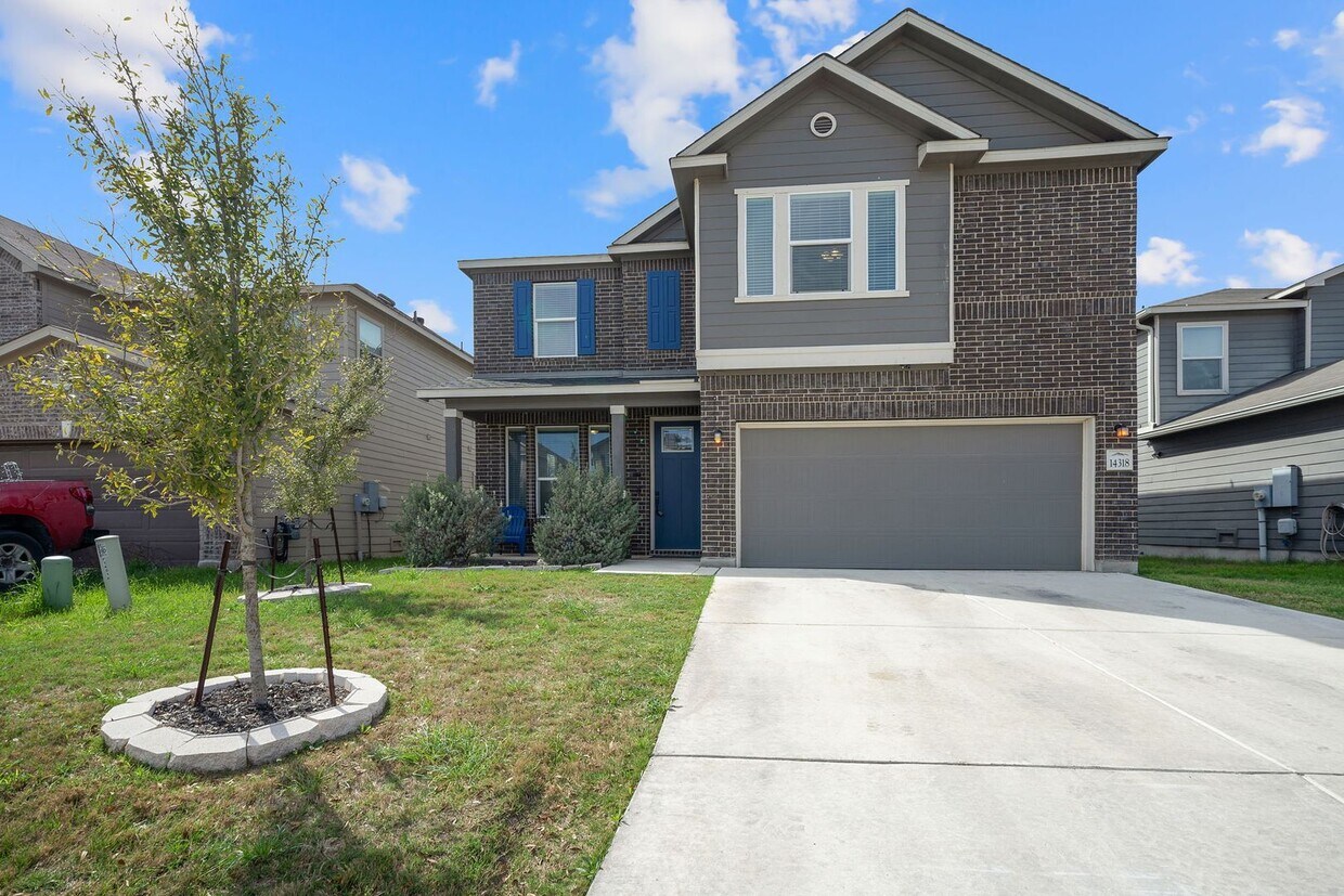 Primary Photo - 4 Bedroom/2.5 Bath Texas Research Park Sub...