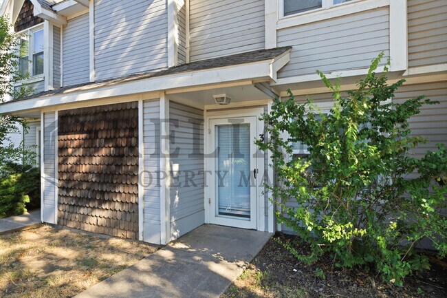 Foto del edificio - 7206-3 West Douglas Avenue