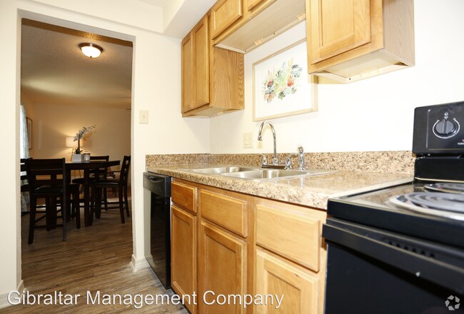 Building Photo - 2136 Lobdell Blvd