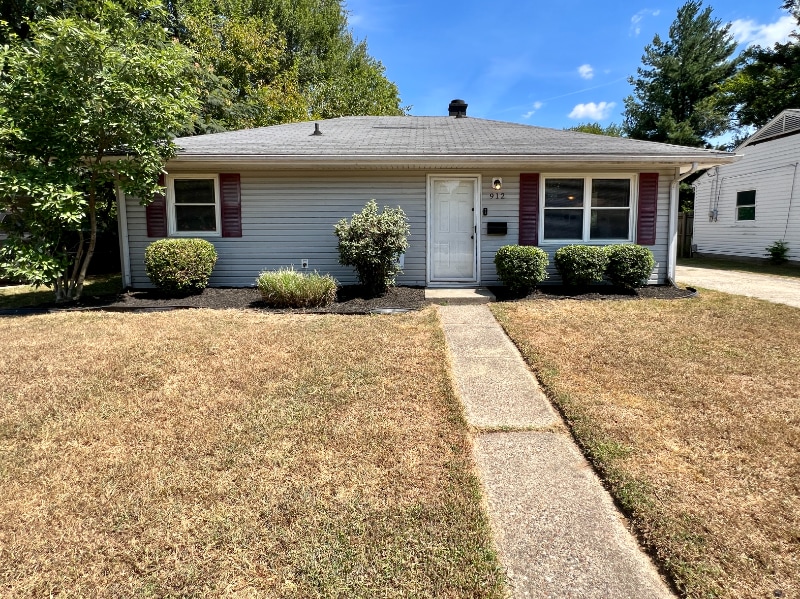 Photo - 912 Sharon Dr (Jeffersonville, IN)