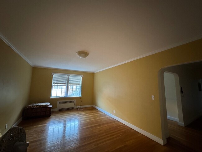 Building Photo - 60 Elm St