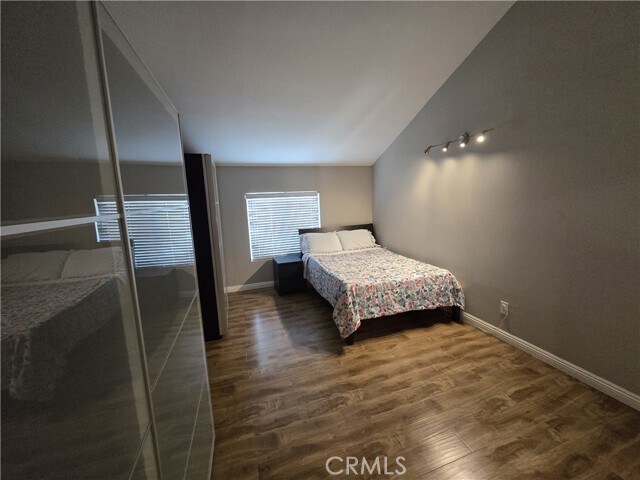 Foto principal - 10422 Mountain View Ave