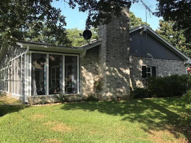 Primary Photo - 19 Crescent Dr